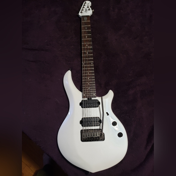 Sterling JP Majesty Music Man 7-string (John Petrucci) signature series - Picture 2 of 8